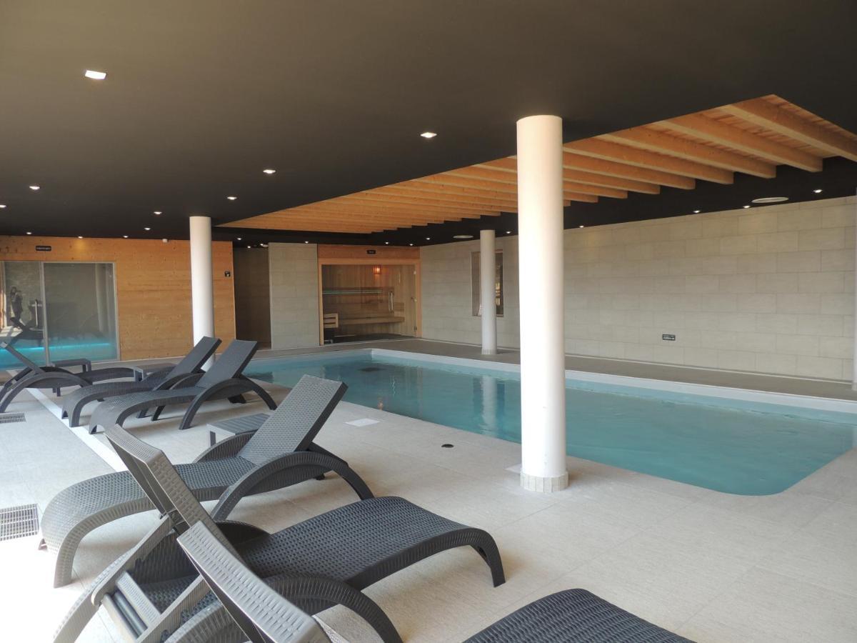 Luxury 2 Bedroom Apartment With View Of Mont Blanc Combloux Extérieur photo